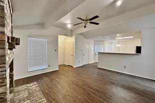 224 Valley Spring Dr, Arlington, TX 76018 - Photo 7