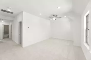 921 Apeldoorn Trl, Little Elm, TX 75068 - Photo 17