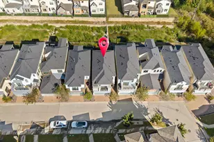 8257 Nunley Ln, Dallas, TX 75231 - Photo 31