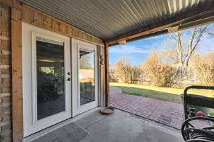 1761 Cynthia Ln, Hurst, TX 76054 - Photo 35