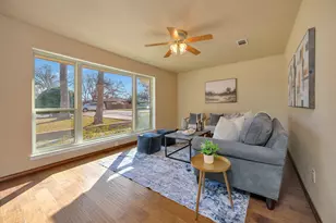 1761 Cynthia Ln, Hurst, TX 76054 - Photo 9