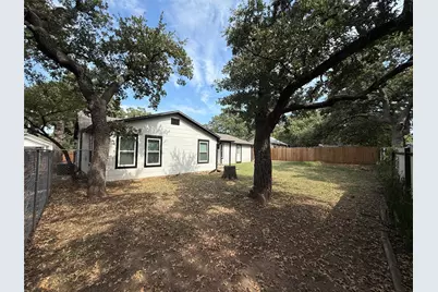 1005 Roberts Street, Bowie, TX 76230 - Photo 25