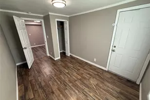 1005 Roberts St, Bowie, TX 76230 - Photo 9