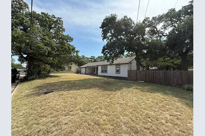 1005 Roberts Street, Bowie, TX 76230 - Photo 29