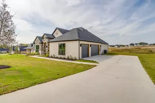 320 Slimp Blf, Azle, TX 76020 - Photo 37