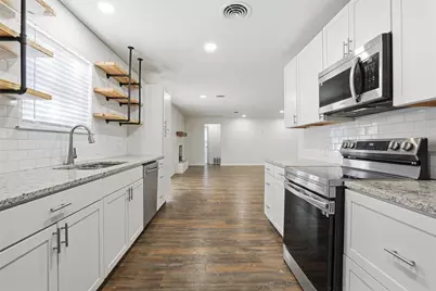 5905 Winifred Drive, Fort Worth, TX 76133 - Photo 13