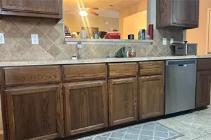 3008 Cricket Dr, Bellmead, TX 76705 - Photo 7