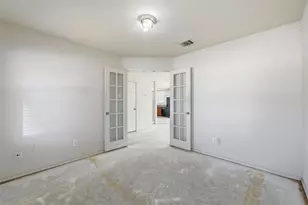 717 Redwing Dr, Saginaw, TX 76131 - Photo 5