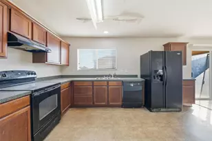 717 Redwing Dr, Saginaw, TX 76131 - Photo 13