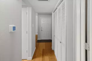 1609 Marsh Ln, Carrollton, TX 75006 - Photo 37