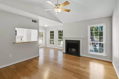 1609 Marsh Lane #111, Carrollton, TX 75006 - Photo 9