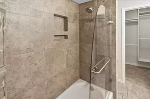 1609 Marsh Ln, Carrollton, TX 75006 - Photo 21