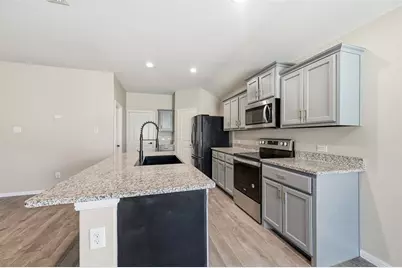 405 Houndstooth Drive, Fort Worth, TX 76131 - Photo 3