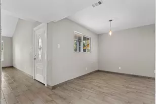 2115 Chatham Square, Dallas, TX 75227 - Photo 7