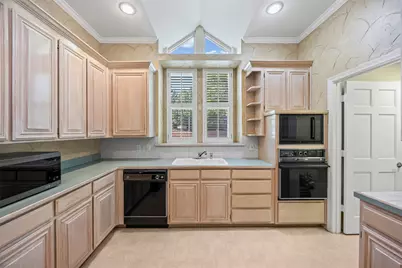 5306 High Trail Court, Arlington, TX 76017 - Photo 13