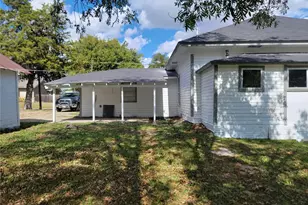 400 W Washington St, Clarksville, TX 75426 - Photo 35