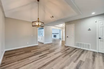 9742 Amberley Drive, Dallas, TX 75243 - Photo 11