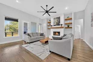 223 Columbia Ct, Springtown, TX 76082 - Photo 17