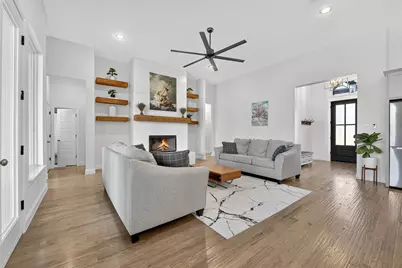 223 Columbia Court, Springtown, TX 76082 - Photo 15