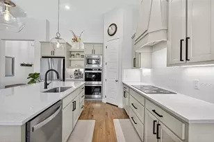 223 Columbia Ct, Springtown, TX 76082 - Photo 9