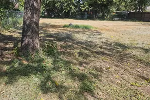 225 E Archer St, Jacksboro, TX 76458 - Photo 33