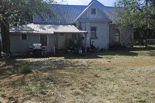 225 E Archer St, Jacksboro, TX 76458 - Photo 29