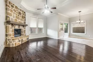 1304 Venezia Ln, Lewisville, TX 75077 - Photo 9