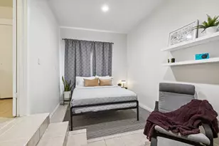 2435 W 10th St, Dallas, TX 75211 - Photo 23