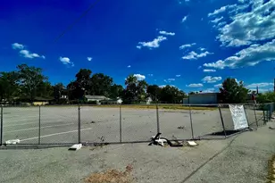 920 N Center St, Bonham, TX 75418 - Photo 1