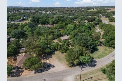 2810 Sky Harbour Drive, Granbury, TX 76049 - Photo 15