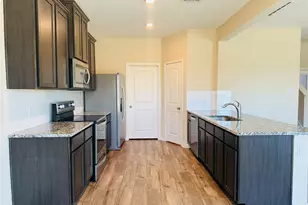 1044 Maidenhair Ln, Crowley, TX 76036 - Photo 7