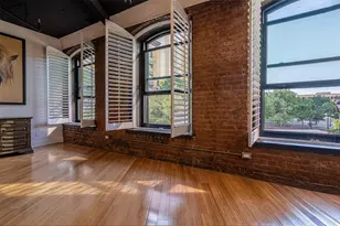 910 Houston St, Fort Worth, TX 76102 - Photo 3