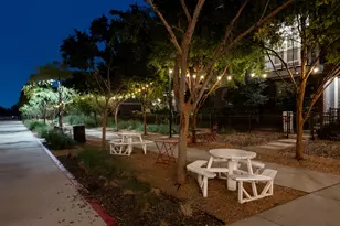 1008 Manacor Ln, Dallas, TX 75212 - Photo 33