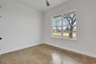 605 N Getzendaner St, Waxahachie, TX 75165 - Photo 25