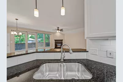 2616 Hilcroft Avenue, Denton, TX 76210 - Photo 13