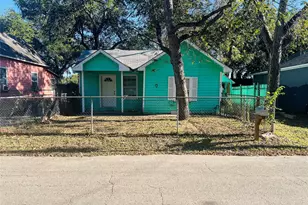 106 Columbia St, Cleburne, TX 76031 - Photo 1