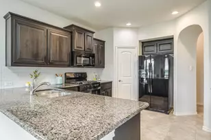461 Creek Terrace Dr, Saginaw, TX 76131 - Photo 9