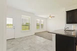 461 Creek Terrace Dr, Saginaw, TX 76131 - Photo 11