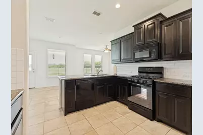 461 Creek Terrace Drive, Saginaw, TX 76131 - Photo 7