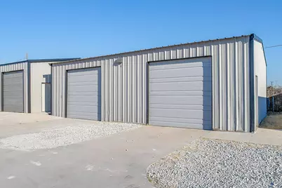 410 N Broadway Street #B, Joshua, TX 76058 - Photo 3