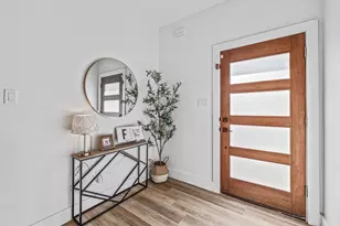 916 Devils River Dr, Granbury, TX 76048 - Photo 5