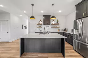 916 Devils River Dr, Granbury, TX 76048 - Photo 9