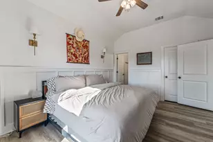 916 Devils River Dr, Granbury, TX 76048 - Photo 17