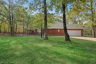 700 Hidden Lake Dr, Powderly, TX 75473 - Photo 17