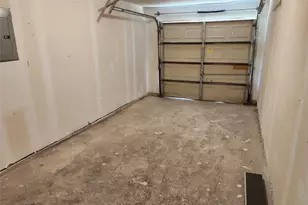 1104 Cottonwood Valley Rd, Wilmer, TX 75172 - Photo 9