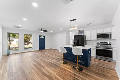 326 Brownlee, Dallas, TX 75224 - Photo 9