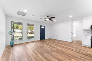 326 Brownlee, Dallas, TX 75224 - Photo 5