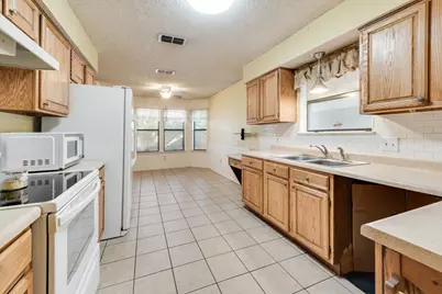 9017 Butterwick, Fort Worth, TX 76134 - Photo 15