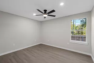 1105 N 11th St, Waco, TX 76707 - Photo 13