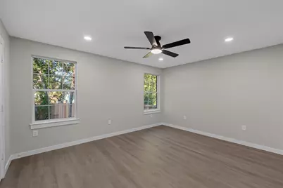 1105 N 11th Street, Waco, TX 76707 - Photo 15